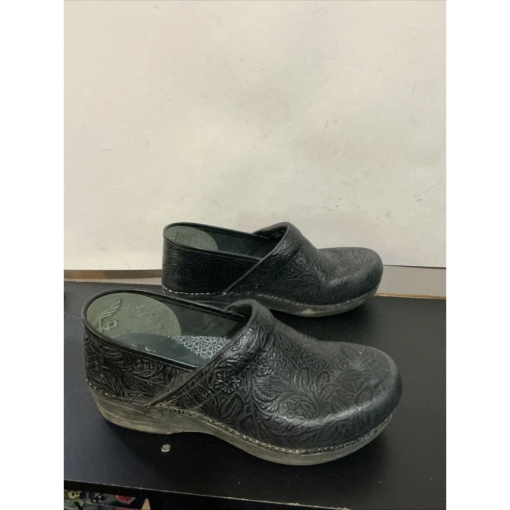 Dansko XP 2.0 Floral Tooled Clog Black Leather Women 41 US 11 Comfort Shoes